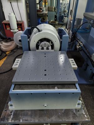 Otomotiv parçaları yol simülasyonu için 3 Eksenli titreşim test sistemleri