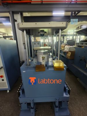 SKM800 Bileşenlerin ve Elektroniklerin Tekrarlı Çarpışma Testleri için Bump Test Makinesi